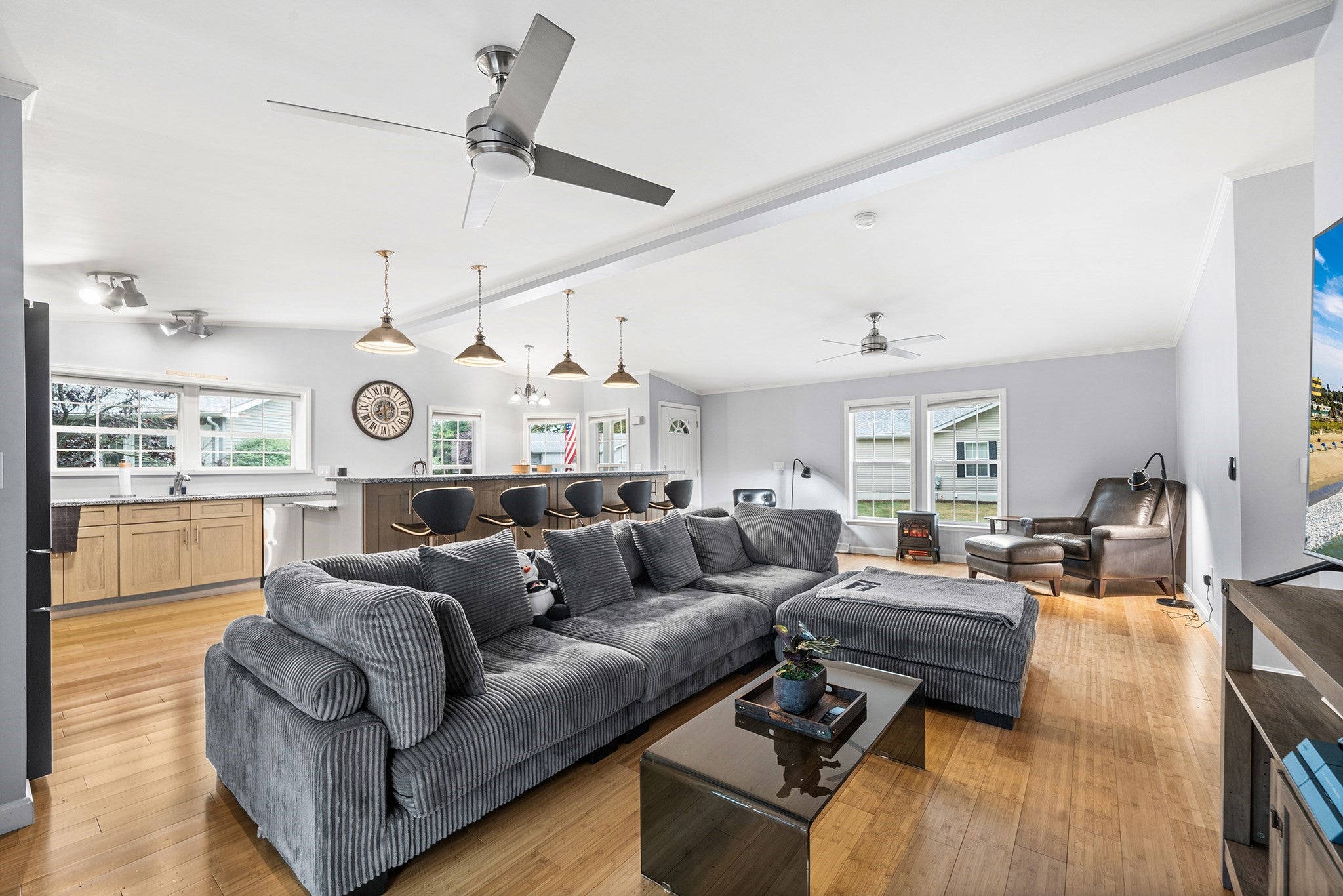7012 Oak Point Dr, Middleboro, MA Photo #4