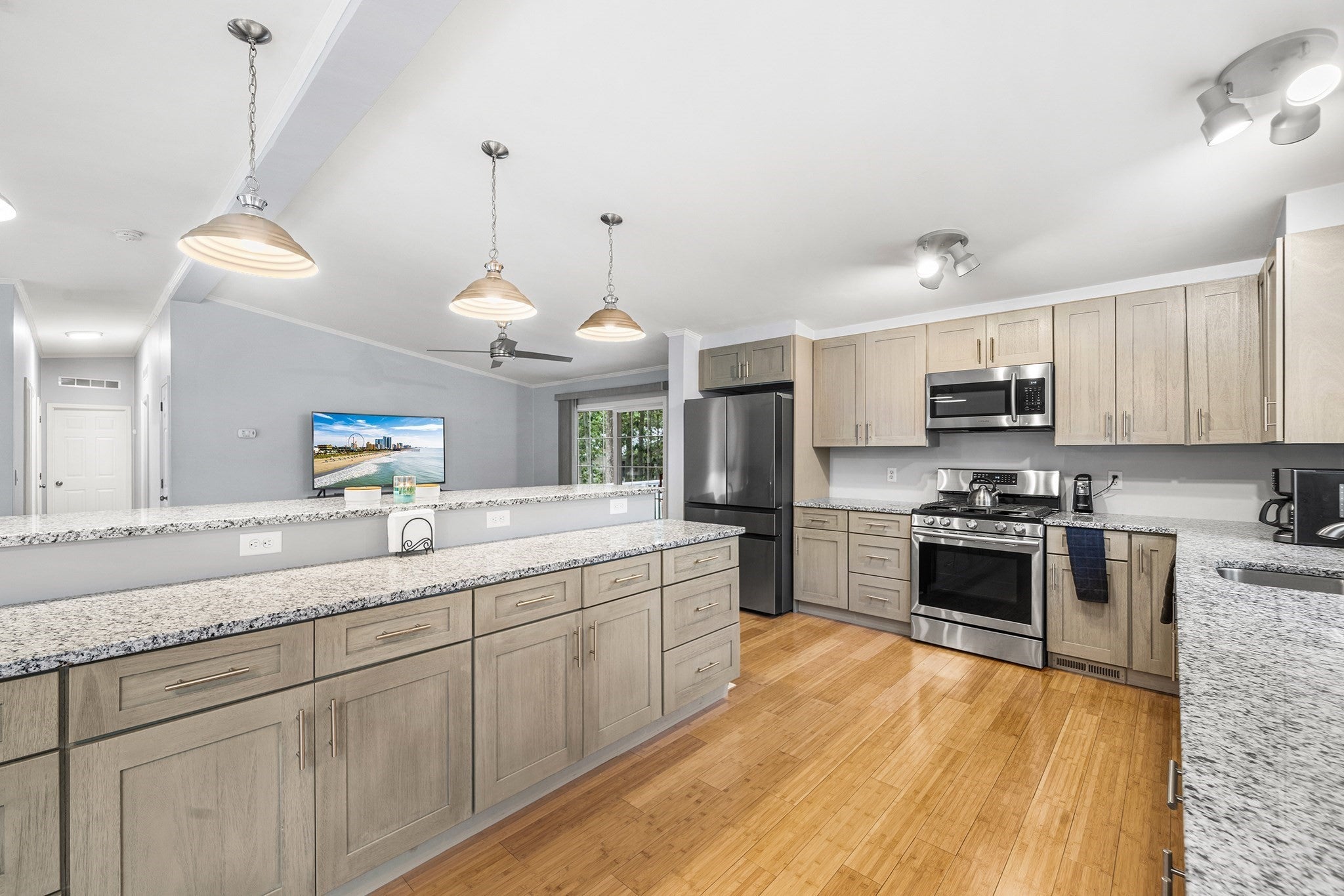 7012 Oak Point Dr, Middleboro, MA Photo #9