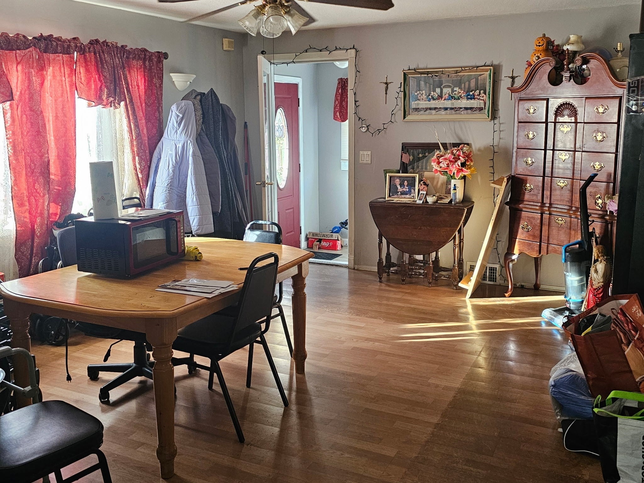 Photo of 31 Crowningshield Rd, Worcester, MA
