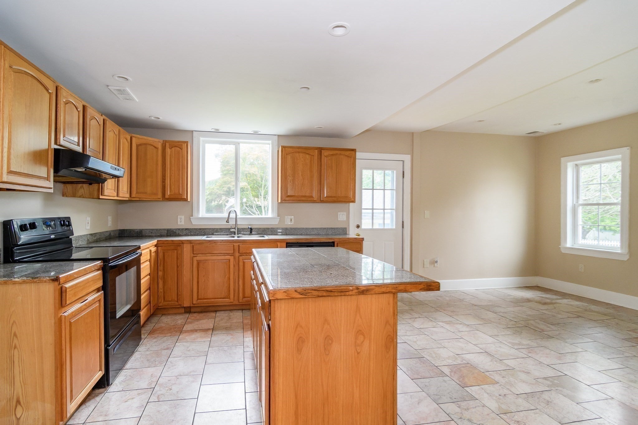 50 N Pleasant St #50, Taunton, MA, 50 N Pleasant St #50, Taunton, MA Photo #5
