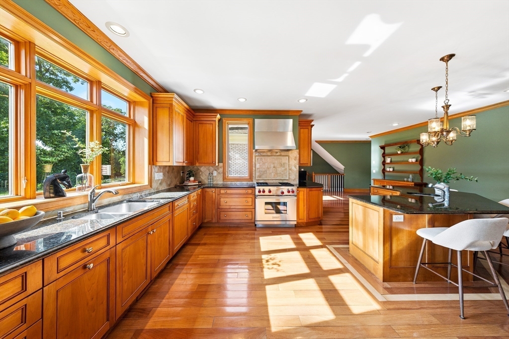 Wrentham, Massachusetts 02093, United States, 3 Bedrooms Bedrooms, ,3 BathroomsBathrooms,Residential,Active,186838