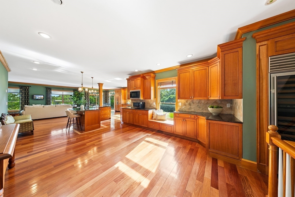 Wrentham, Massachusetts 02093, United States, 3 Bedrooms Bedrooms, ,3 BathroomsBathrooms,Residential,Active,186838