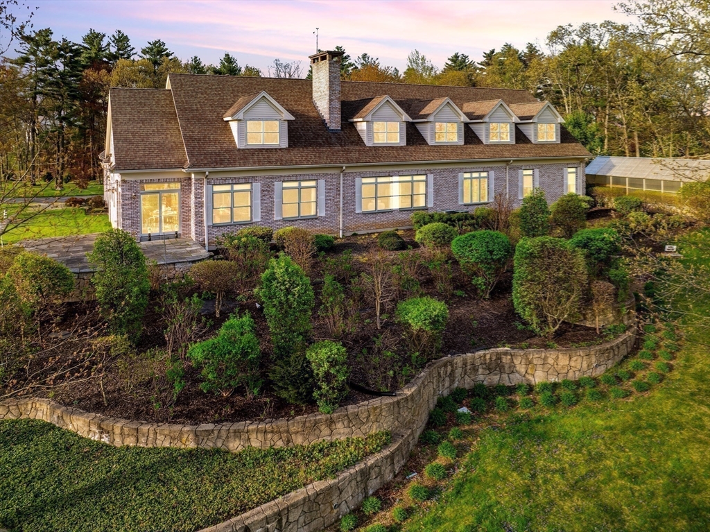 Wrentham, Massachusetts 02093, United States, 3 Bedrooms Bedrooms, ,3 BathroomsBathrooms,Residential,Active,186838