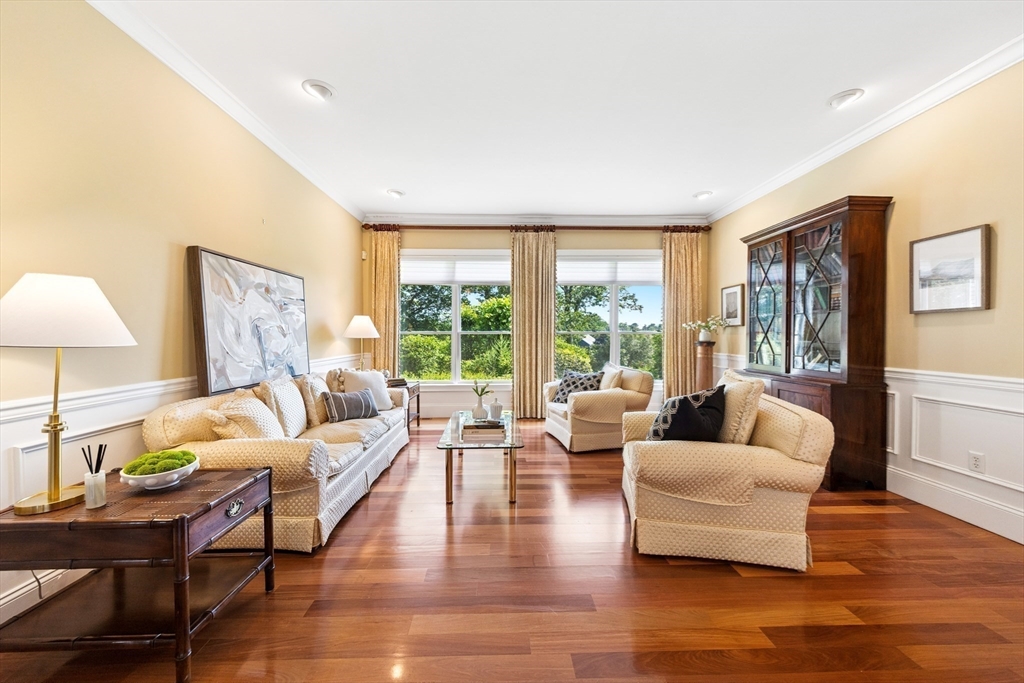 Wrentham, Massachusetts 02093, United States, 3 Bedrooms Bedrooms, ,3 BathroomsBathrooms,Residential,Active,186838