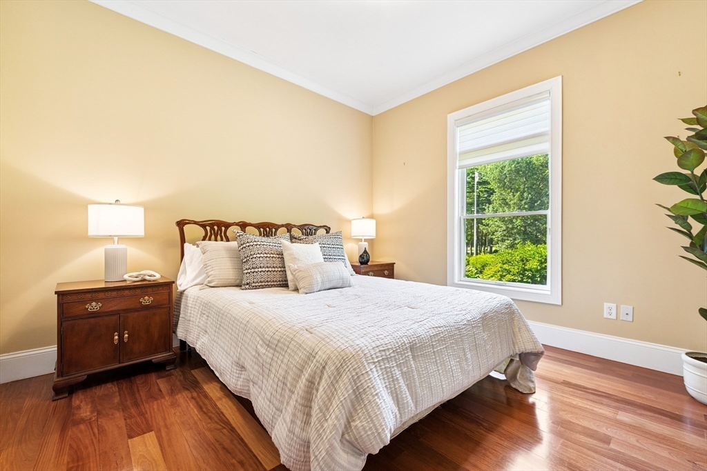 Wrentham, Massachusetts 02093, United States, 3 Bedrooms Bedrooms, ,3 BathroomsBathrooms,Residential,Active,186838