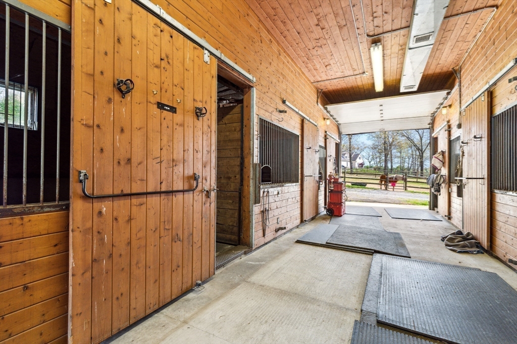 Wrentham, Massachusetts 02093, United States, 3 Bedrooms Bedrooms, ,3 BathroomsBathrooms,Residential,Active,186838