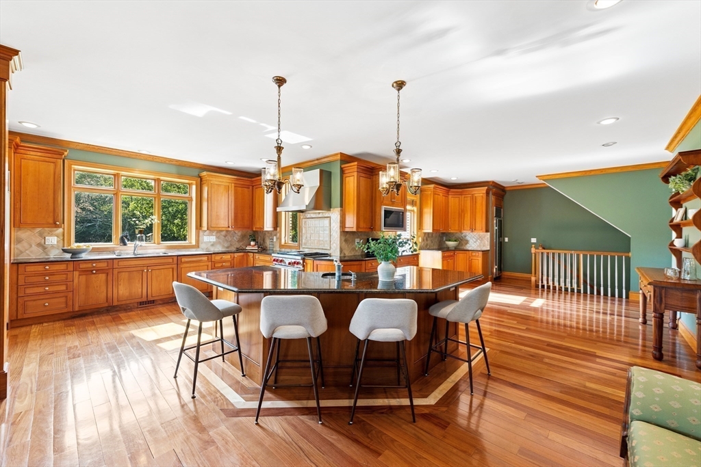 Wrentham, Massachusetts 02093, United States, 3 Bedrooms Bedrooms, ,3 BathroomsBathrooms,Residential,Active,186838