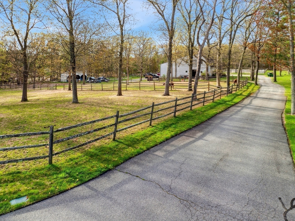 Wrentham, Massachusetts 02093, United States, 3 Bedrooms Bedrooms, ,3 BathroomsBathrooms,Residential,Active,186838