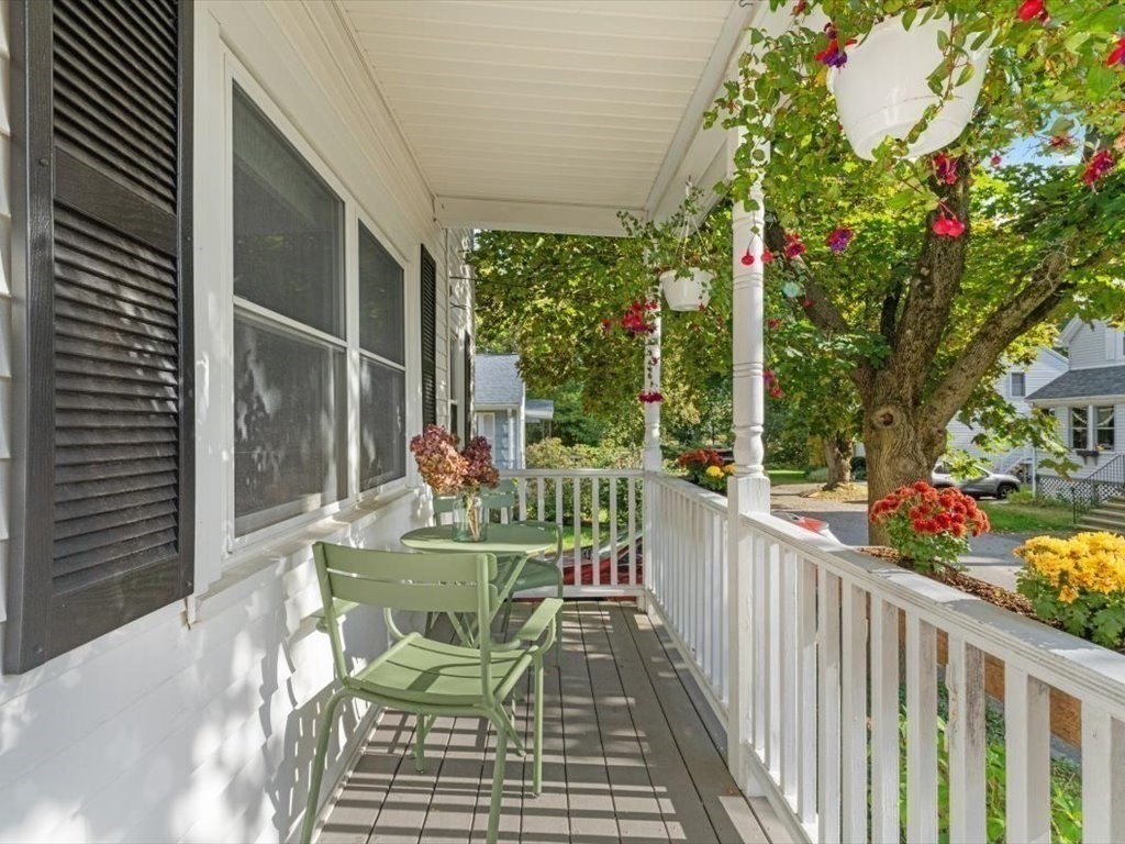 12 Cottage Ave