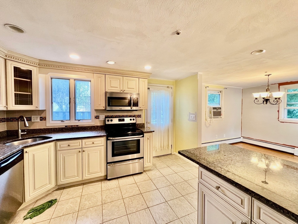 7-9 Stephanie Circle 7