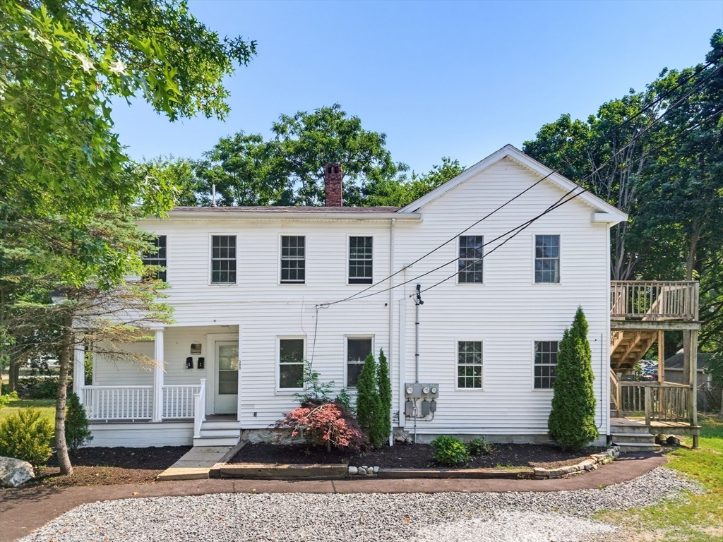 Photo 1 of 34 — 580 Ash St, Brockton, MA 02301