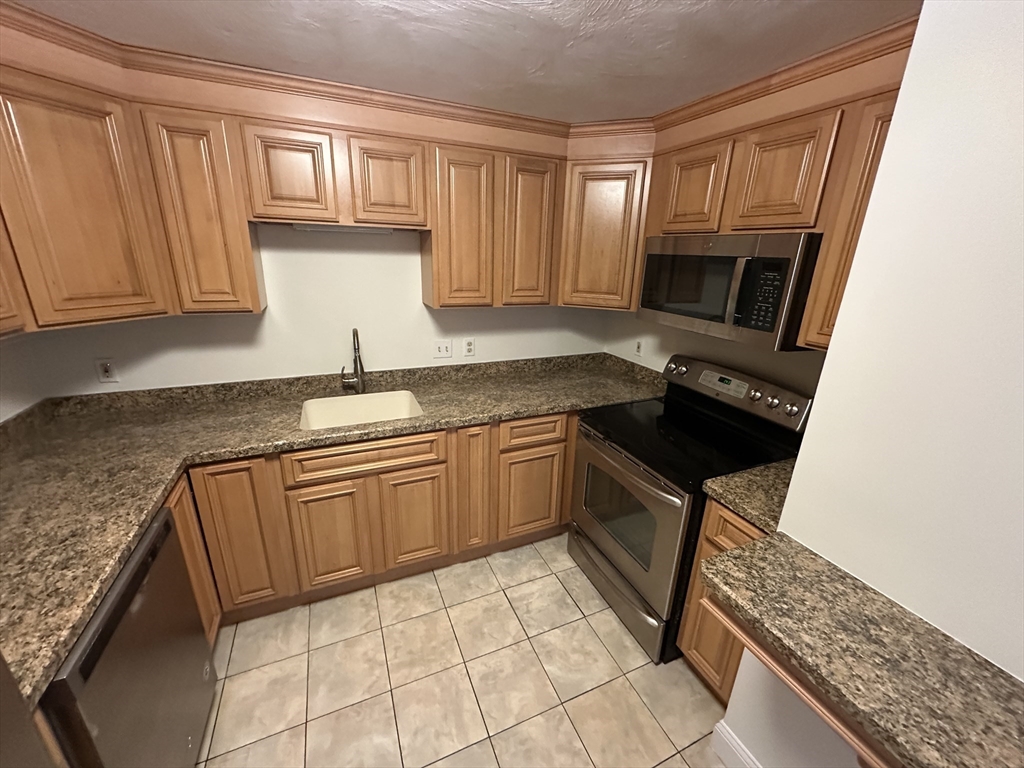 176 Maple Ave 3-5