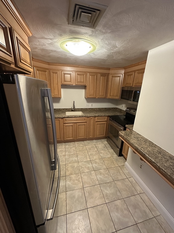 176 Maple Ave 3-5