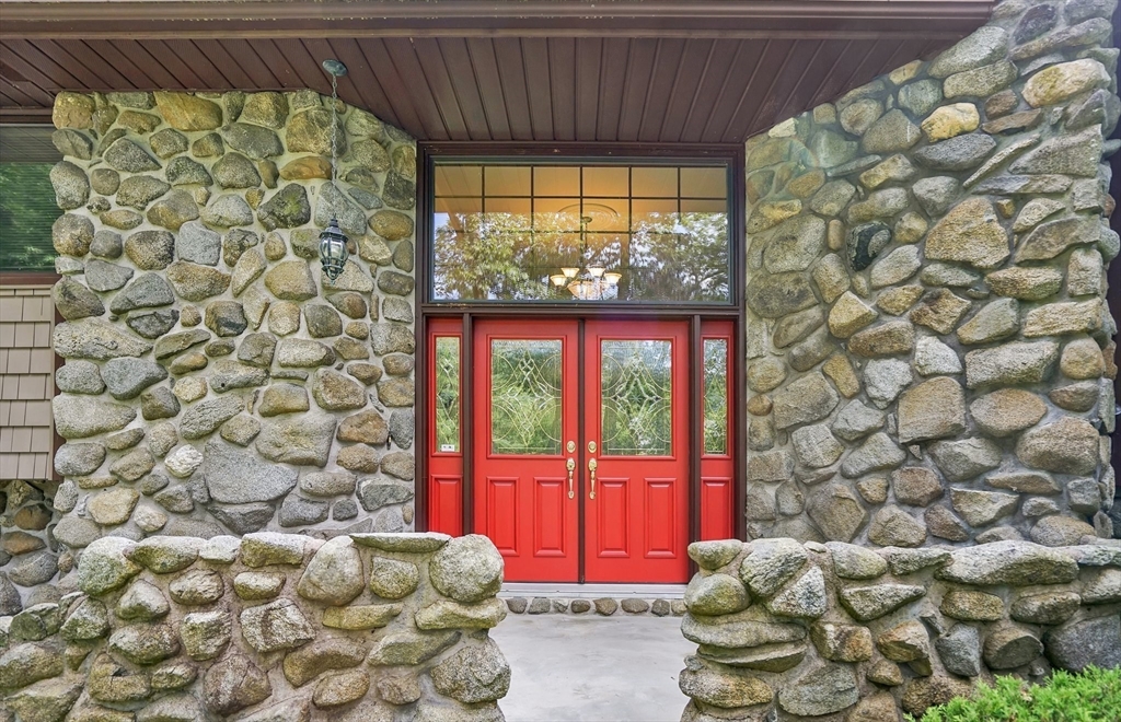 215 Barry St