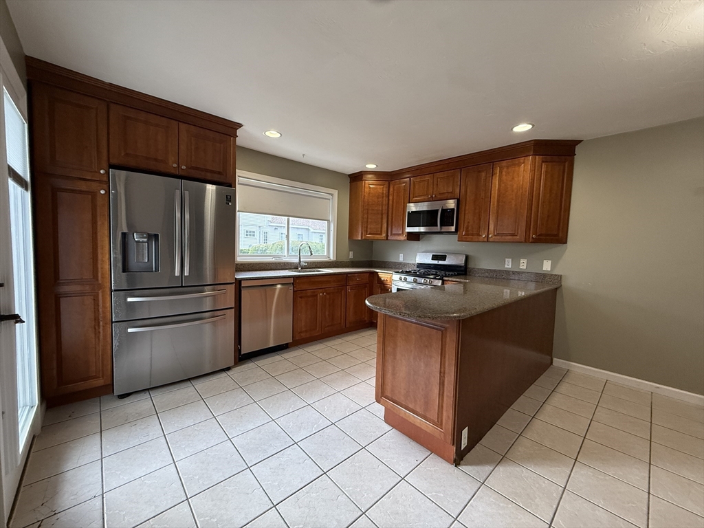 227 Captain Eames Cir 227