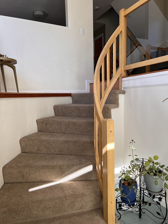 227 Captain Eames Cir 227