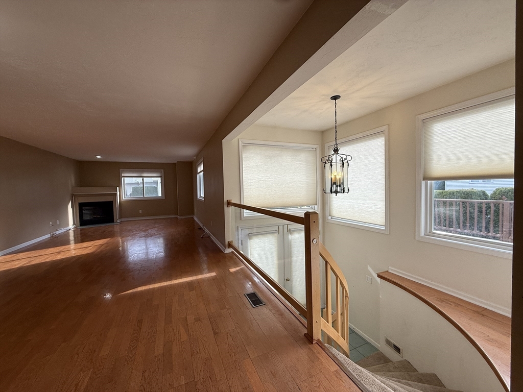 227 Captain Eames Cir 227