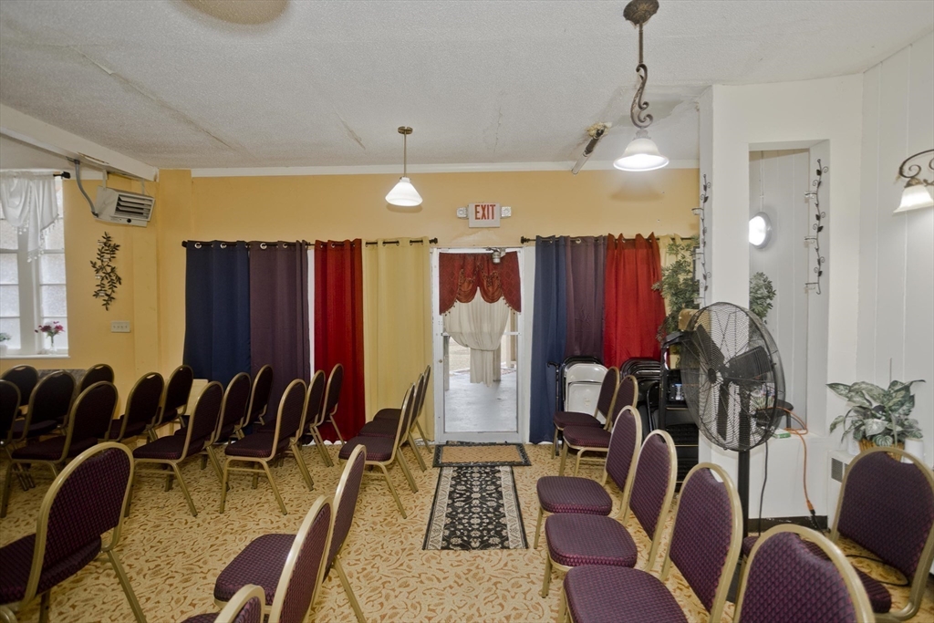 Holyoke, Massachusetts 01040, United States, ,Commercial,Active,239884