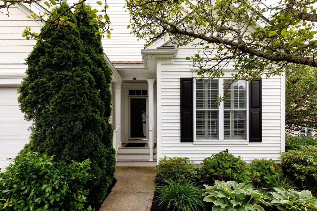 49 Champlain Cir