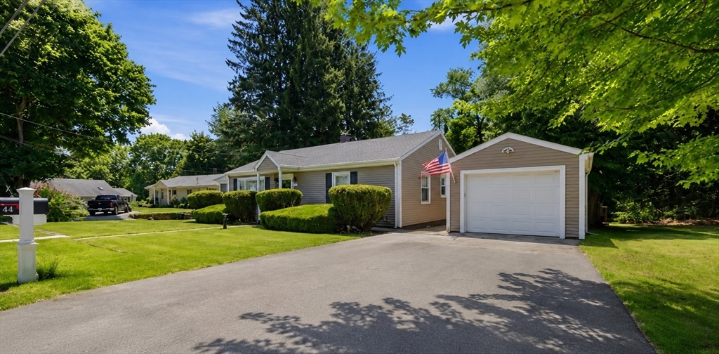 44 Desmarais Street
