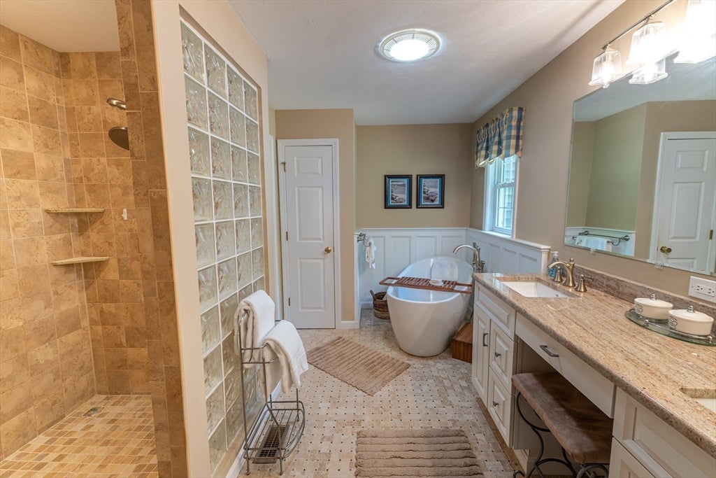 383 Mashapaug Rd, Holland, MA, 383 Mashapaug Rd, Holland, MA Photo #16