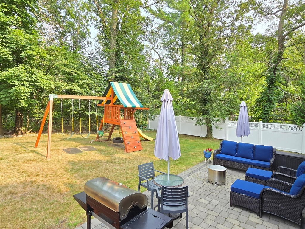 17 Stagecoach Dr