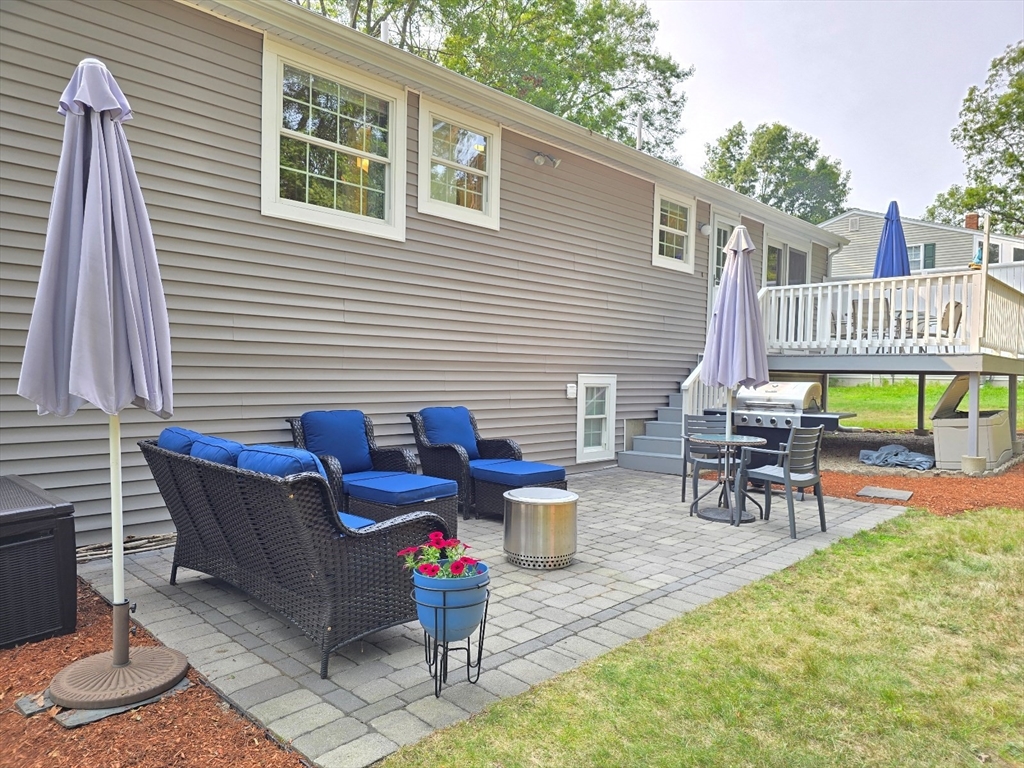 17 Stagecoach Dr