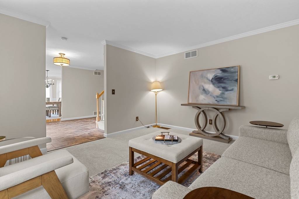 20 Rockwell Dr