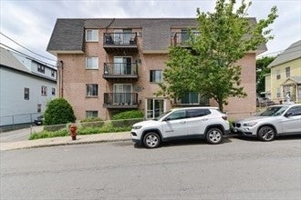 Photo of 22 Irving St, Everett, MA