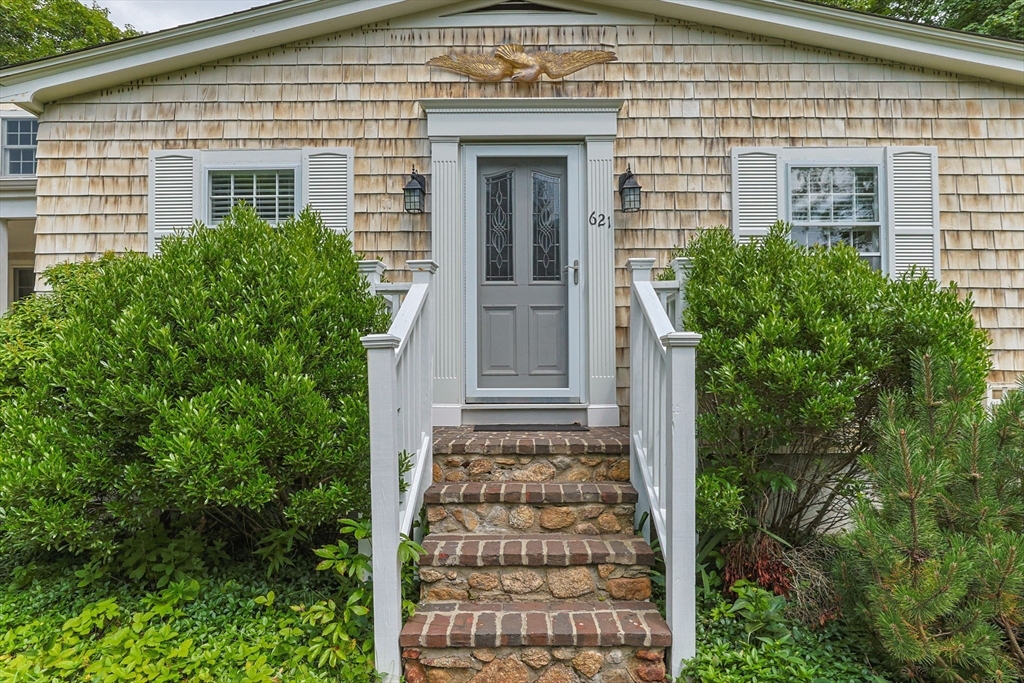 621 W Falmouth Hwy