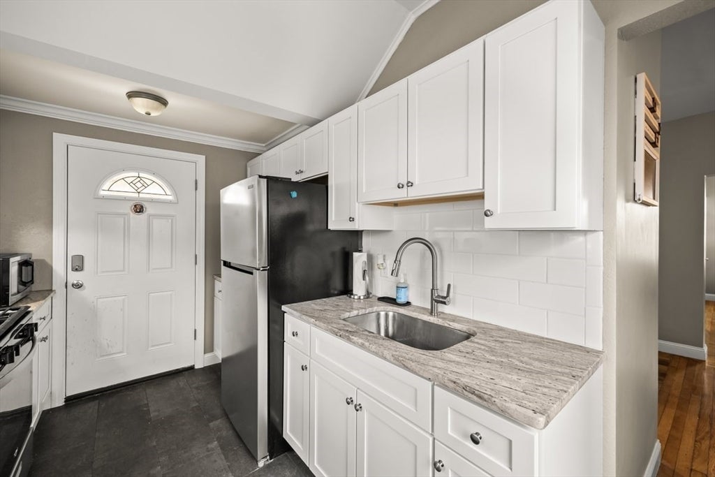 315 Washington St, Fall River, MA, 315 Washington St, Fall River, MA Photo #12