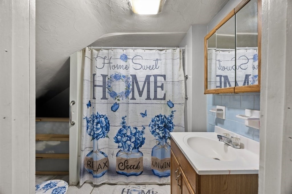 315 Washington St, Fall River, MA, 315 Washington St, Fall River, MA Photo #33