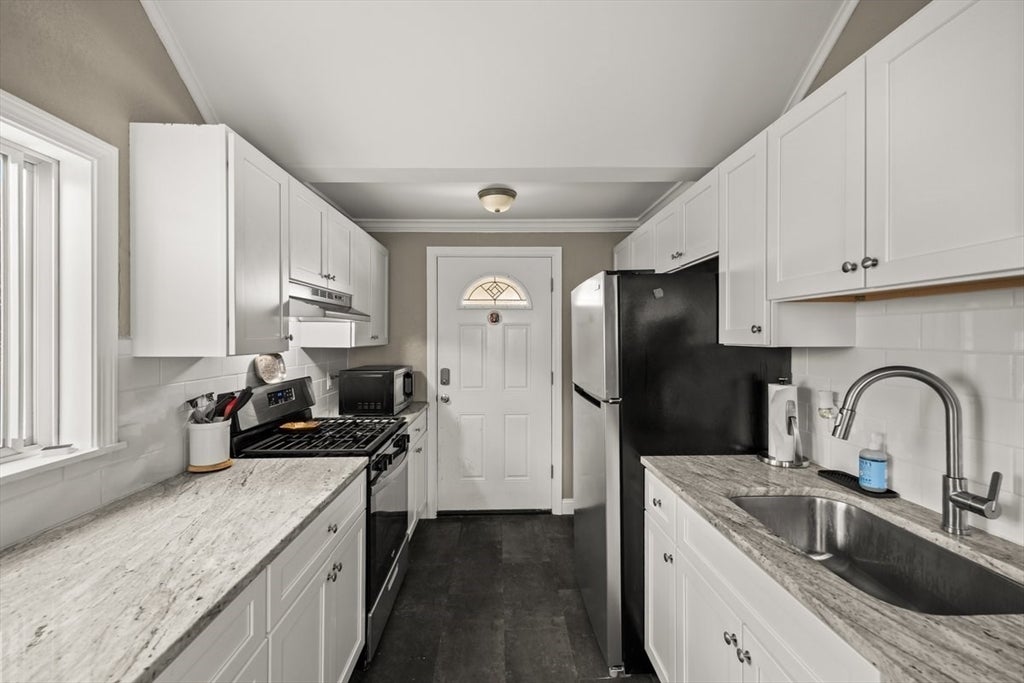 315 Washington St, Fall River, MA, 315 Washington St, Fall River, MA Photo #14