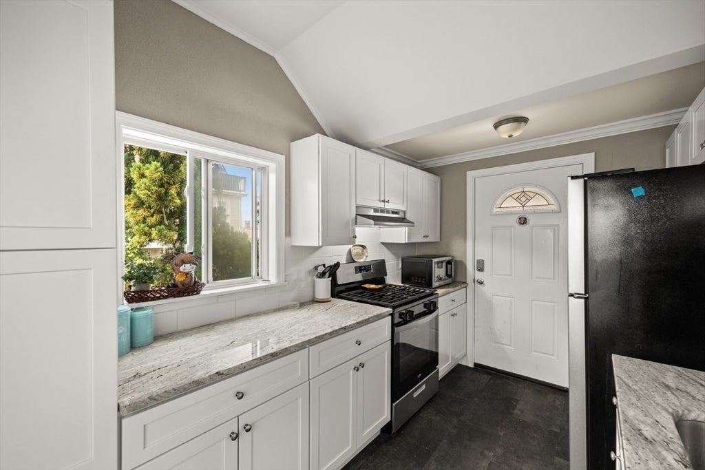 315 Washington St, Fall River, MA, 315 Washington St, Fall River, MA Photo #13