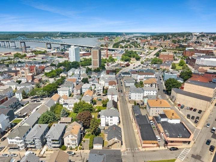 Photo 1 of 36 — 315 Washington St, Fall River, MA 02721