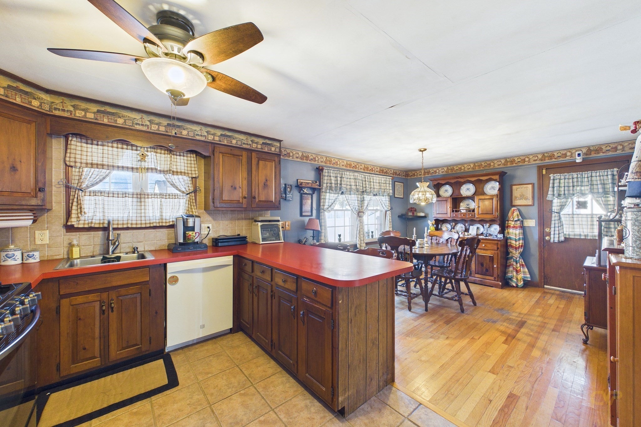 37 Kenney St, New Bedford, MA Photo #19