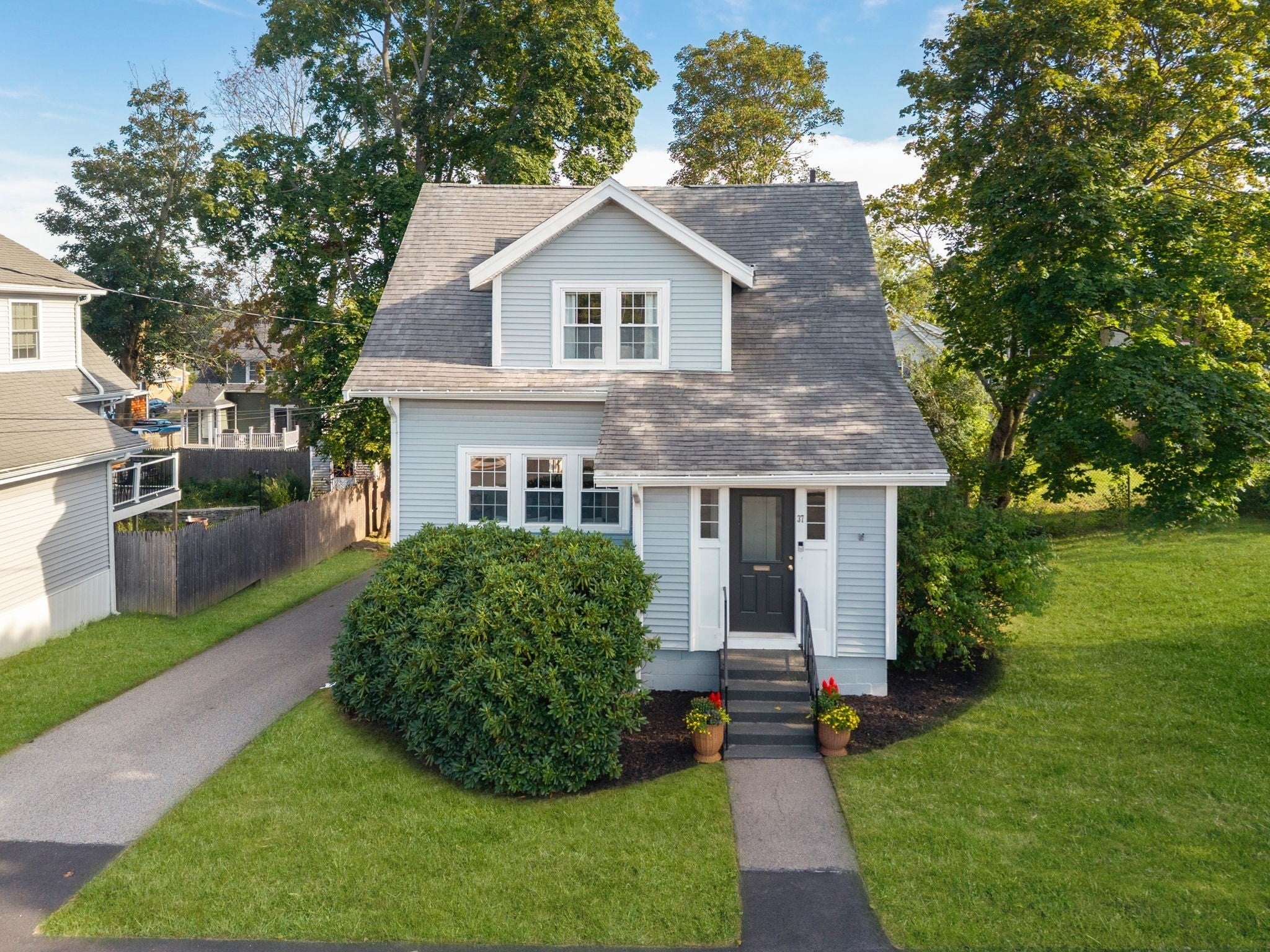 37 Arborway Dr