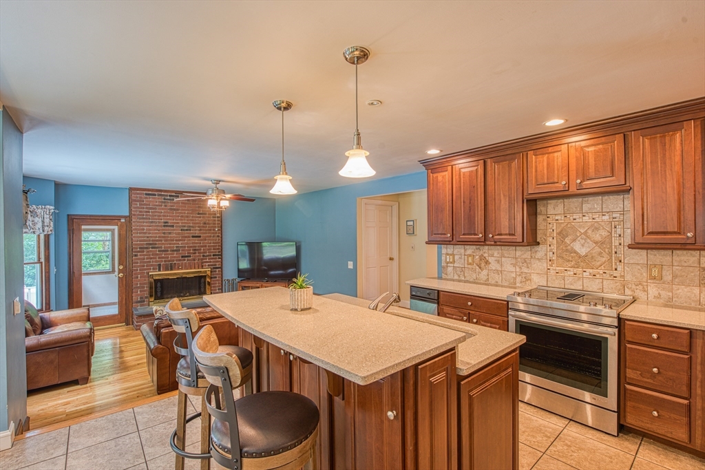 48 Wedgewood Drive