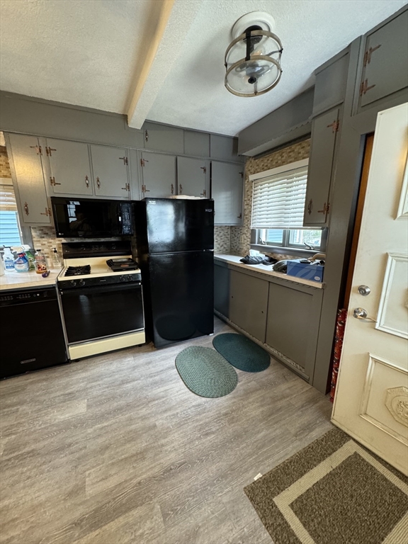 2 Rosedale Ave, Everett, MA, 2 Rosedale Ave, Everett, MA Photo #28