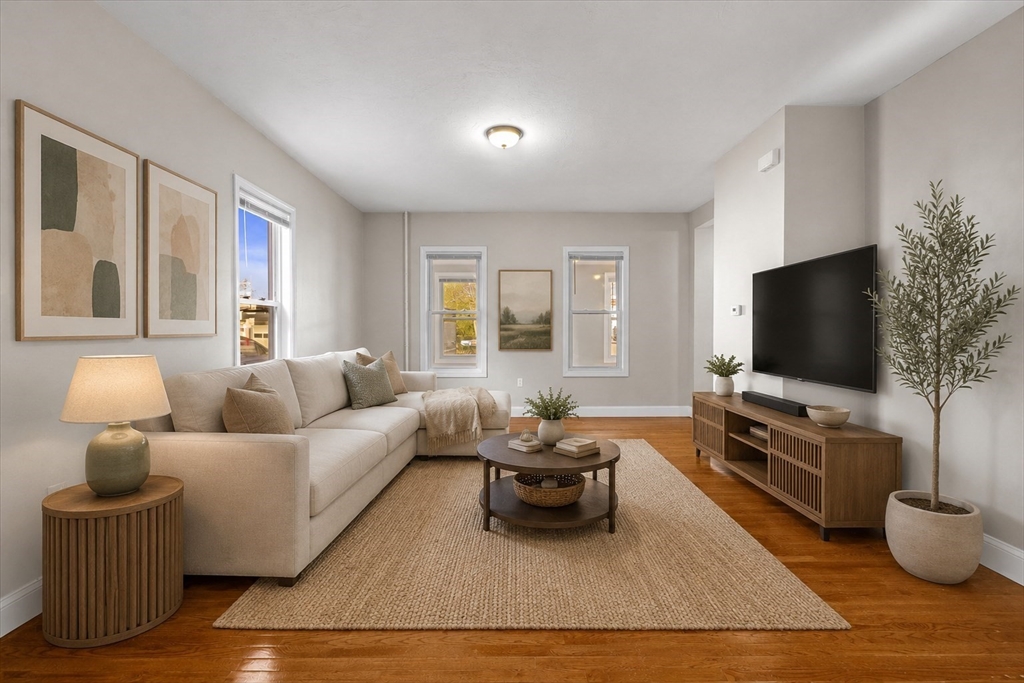 1176 Hyde Park