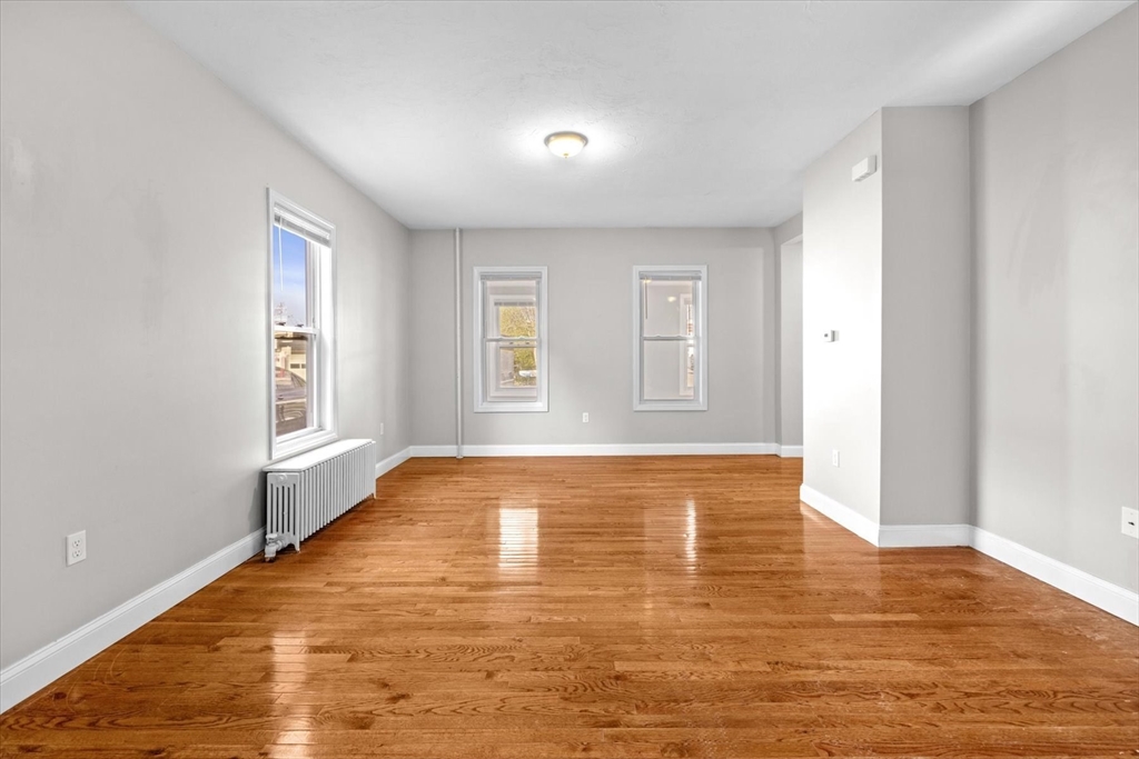 1176 Hyde Park