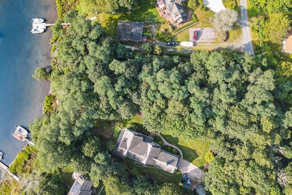 7 Lockwood Ln