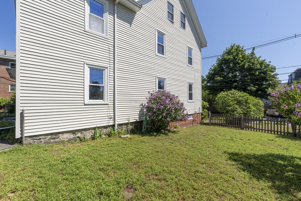 28 Forest St