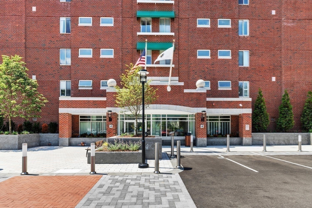 4 Canal Park 311