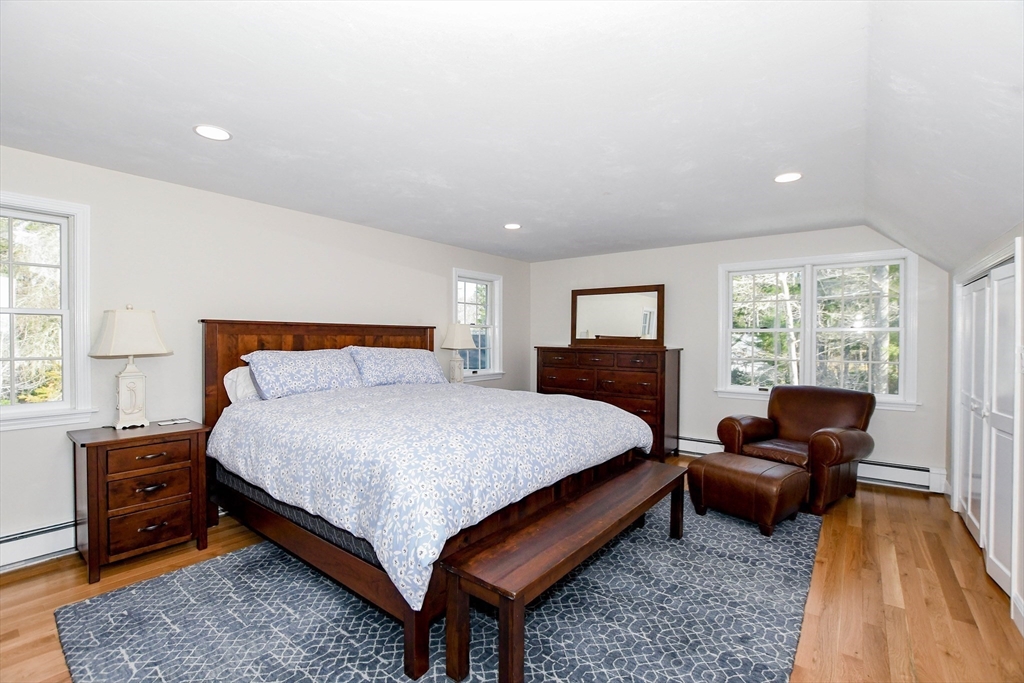34 Pine Hill Ln
