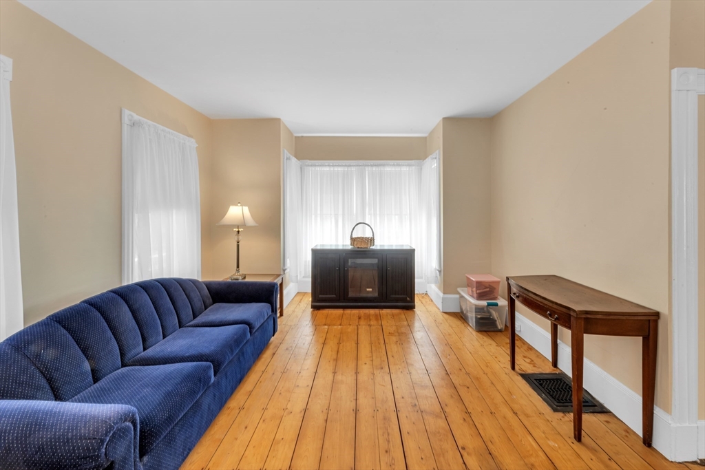 252 Railroad Ave