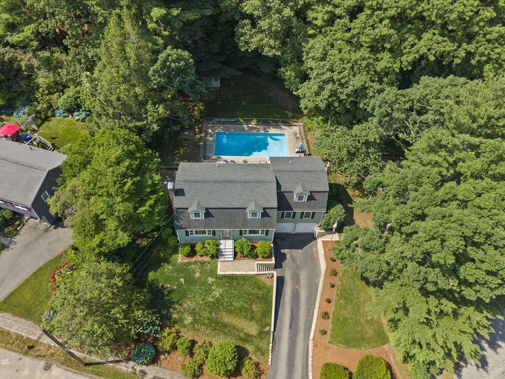 24 Pontiac Road