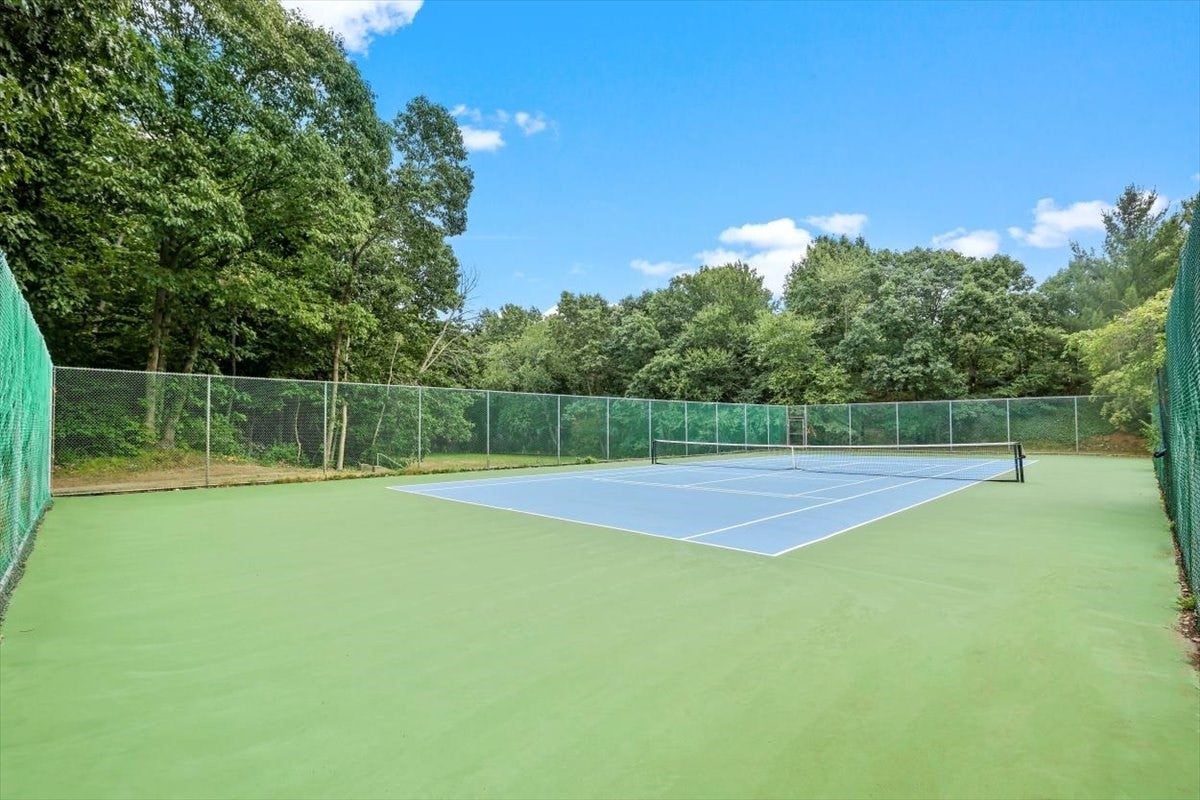 1905 Hockley Drive #1905, Hingham, MA Photo #24
