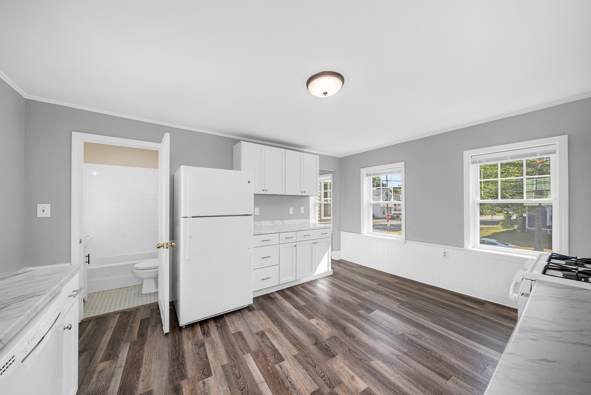 147 High St, Danvers, MA, 147 High St, Danvers, MA Photo #21