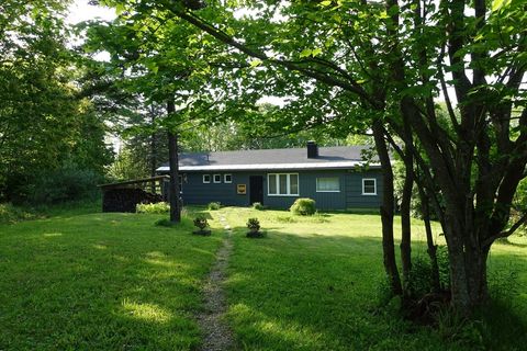 643 Old North Rd Worthington MA 01098